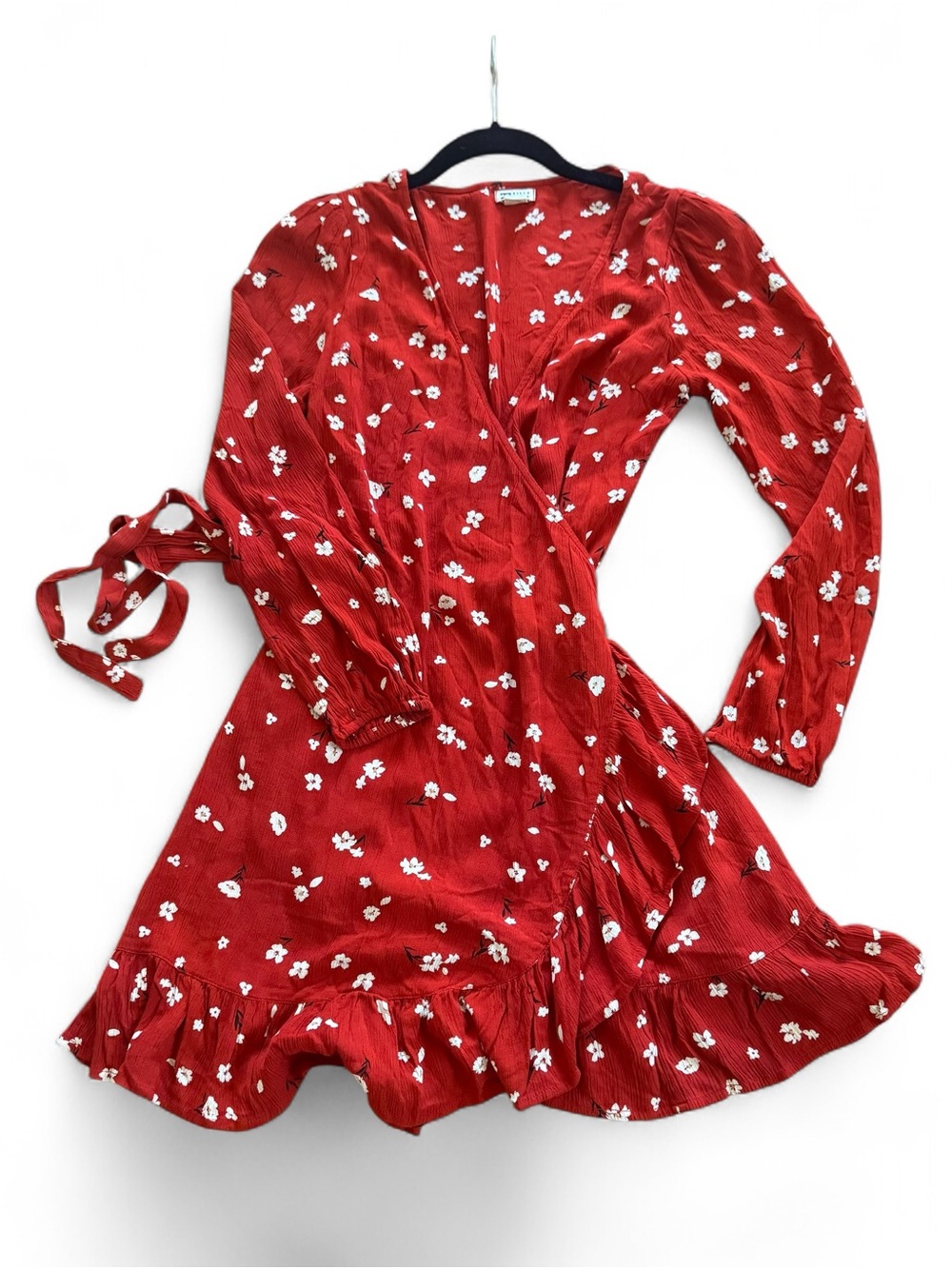 Lovely Billabong wrap dress, casual or dress it up with heels